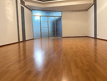 сдаю столовую кафе: 🏢 Сдаётся просторный офис 230 м² в центре Бишкека 📍 Адрес: ул — 2