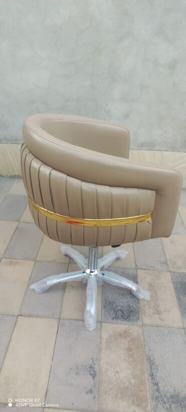 Salon, tibbi kreslolar: Yeni, Saş kəsimi kreslosu