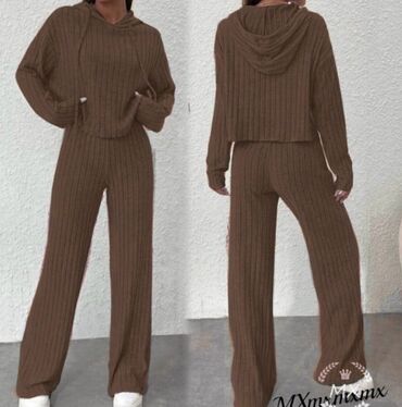 Kompleti: L11. Komplet
 2.600 dinara — 10