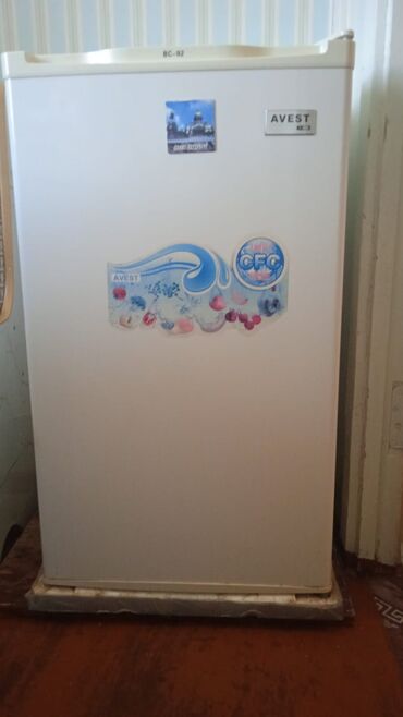 Холодильники: Холодильник Avest, Б/у, Однокамерный