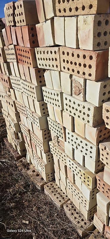 Огнеупорный кирпич: С доставкой на манипуляторе. Подьем до третий этаж.Кирпич шамотный — 9