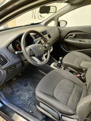 Kia Rio: 1.2 l | 2012 year Hatchback