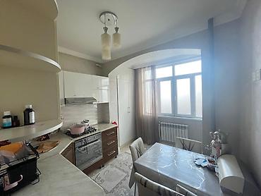 Köhnə tikili: Bakı, 4-cü mikrorayon, 4 otaqlı, Köhnə tikili, m. Memar Əcəmi, 110 kv. m — 13