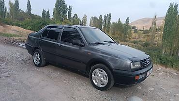 Volkswagen Vento: 1992 г., Седан at lalafo.kg Volkswagen Vento: 1992 г., Седан