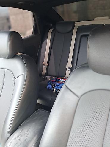 Hyundai: Hyundai Elantra sedan - Kuzov: 4 qapılı sedan, tünd bənövşəyi rəng - — 3