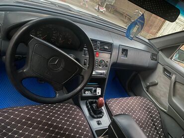 обмен с моей доплатой: Mercedes-Benz C-Class: 2000 г., 2 л, Механика, Бензин, Седан