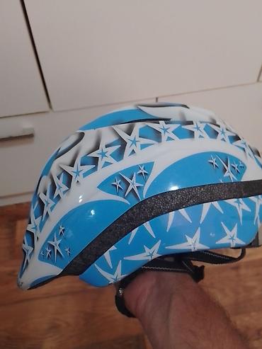 Oprema za bicikliste: Dečija biciklistička kaciga KED - Veličina: podesiva (zadnji točkić — 8