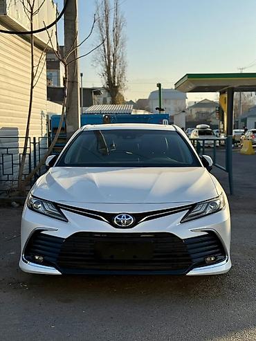 Toyota: Toyota Camry: 2022 г., Седан — 1