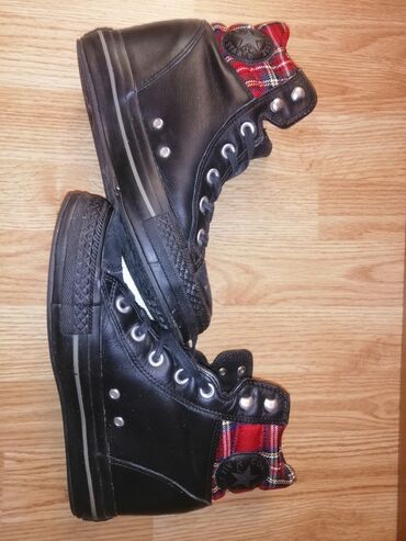 Gležnjače: Gležnjače, 40 — 10