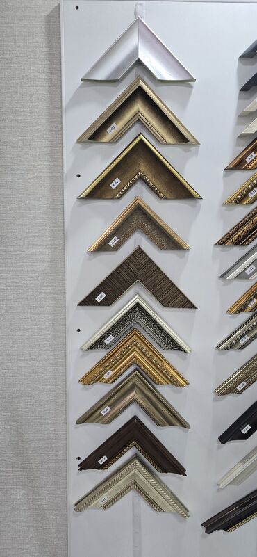 Зеркала: В наличии! Зеркало с тёмно-коричневой рамой, рамка ПВХ. Ширина рамки — 4