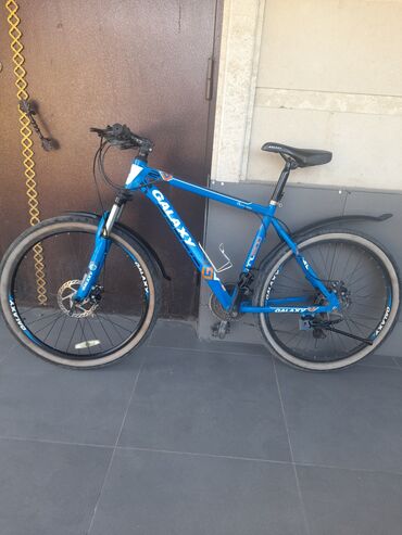 ремень синий: Продаю велосипед фирменный galaxy ml200 в отличном состоянии. Рама