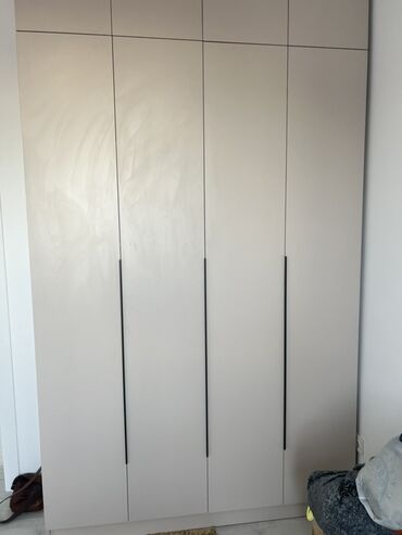 Кухонные гарнитуры: Кухонный гарнитур модульный, белый, с тёмной столешницей. Состав и — 9