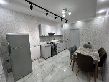 Uzunmüddətli kirayə mənzillər: 🏠 TƏCİLİ – 4 OTAQLI mənzil kirayə verilir. 📍 Gəncə prospekti, bina — 10