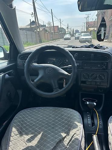 camry 1997: Volkswagen Vento: 1997 г., Седан — 9