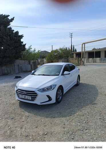 Hyundai: Hyundai Avante: 0.2 l | 2017 il Sedan