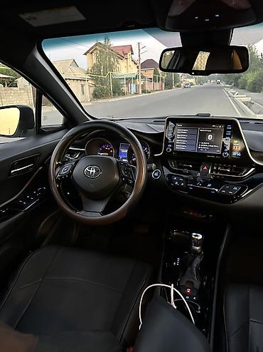 belarus 892 2: Toyota C-HR: 2019 г., 2 л, Вариатор, Бензин — 8