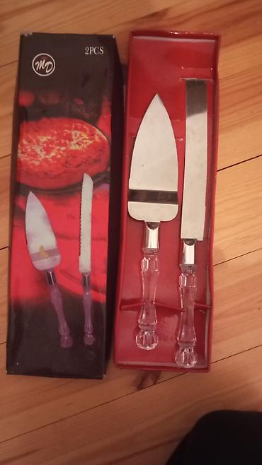 Qədimidir, şəkildə göründüyü kimi qutusu var. Pizza kəsmək və qoymaq lalafo.az -da Qədimidir, şəkildə göründüyü kimi qutusu var. Pizza kəsmək və qoymaq