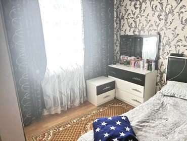 Həyət evləri və villaların satışı: 3 otaqlı, 200 kv. m, Orta təmir — 12