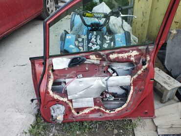 семёрка кузов: Передняя правая дверь Honda 2004 г., Б/у, цвет - Красный,Оригинал
