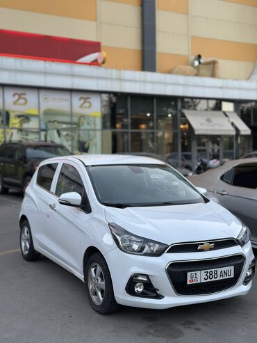 авто бу в рассрочку от частного лица: Chevrolet Spark: 2017 г., 1 л, Автомат, Бензин, Хэтчбэк