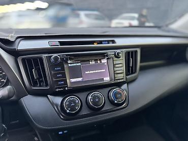 Toyota: Toyota RAV4: 2017 г., Автомат, Бензин, Кроссовер — 12
