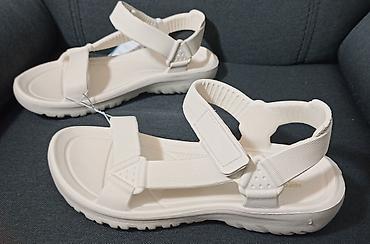 bata usce: Skejt/trek sandale Sprandi – bele, nove,nikad nosene 42. Izlivene od — 1