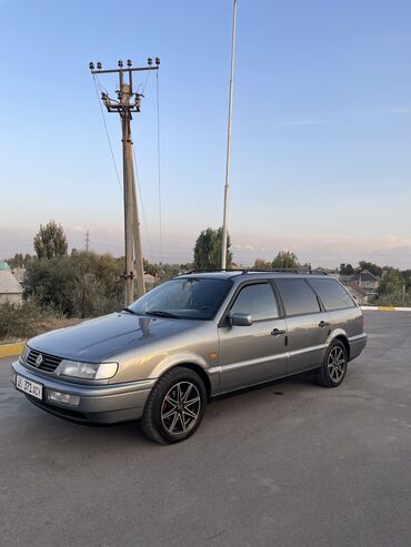 гибридный автомобиль: Volkswagen Passat: 1994 г., 2 л, Механика, Бензин, Универсал