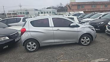 Chevrolet: Chevrolet Spark: 2017 г., Бензин — 1