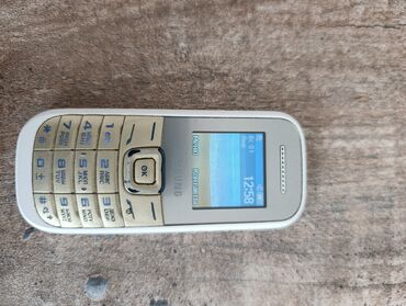 камеры видеонаблюдения онлайн с сим картой: Samsung GT-E1210, Б/у, 2 ГБ, цвет - Белый, 1 SIM