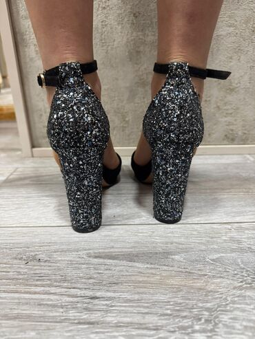 Tuflilər: Tuflilər, Ölçü: 37.5, rəng - Sarı, İşlənmiş -da lalafo.az — 5 Tuflilər: Tuflilər, Ölçü: 37.5, rəng - Sarı, İşlənmiş — 5