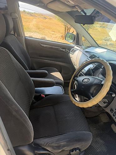 e klass: Toyota Ipsum: 2002 г., 2.4 л, Автомат, Газ, Универсал — 3
