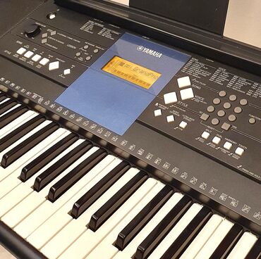 синтезатор бишкек: Yamaha PSR-E333+стойка, аккомпанемент и чувствительные клавиши, в