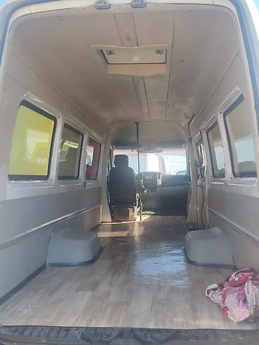 такси грузовик: Volkswagen Crafter: 2011 г., 2.7 л, Механика, Дизель, Бус — 9
