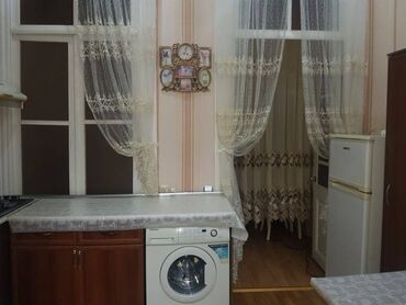 Uzunmüddətli kirayə mənzillər: 28 may metrosunun yaxınlığında 28 mola yaxın 4 mertebeli binanın 3-cü — 6