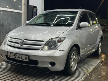 Toyota: Toyota ist: 2003 г., 1.3 л, Автомат, Бензин, Хэтчбэк