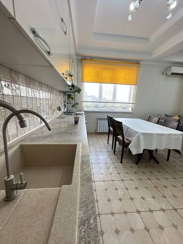 1 комнатная элитка: 3 комнаты, 78 м², Элитка, 5 этаж, Евроремонт