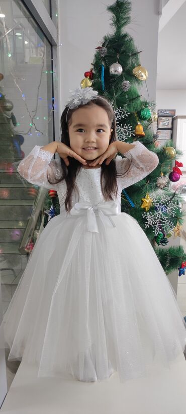 детские платья снежинки на новый год: Платье белое возраст 3-7 лет !