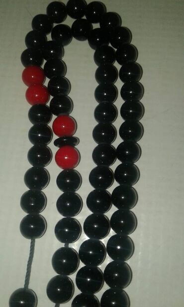 Təsbehlər: Təsbəhlər satılır. Biri 10 manat — 5