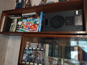 Radio: Продаются две книжные полки в отличном состоянии