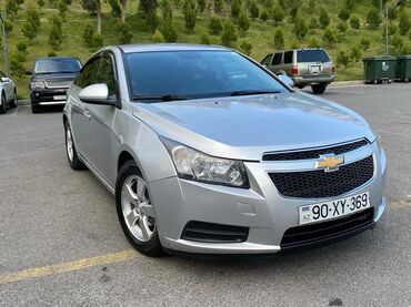 chevrolet qiymetleri: Chevrolet Cruze: 1.4 l | 2013 il | 142200 km Sedan