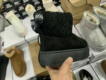 Ugg obuća: Ugg čizme — 6