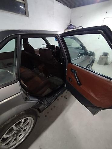 терано 1: Volkswagen Passat: 1991 г., 1.8 л, Механика, Бензин, Седан — 7