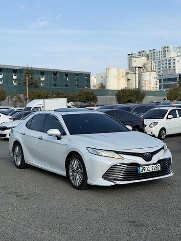 Toyota: Toyota Camry: 2019 г., 2.5 л, Вариатор, Гибрид, Седан — 1