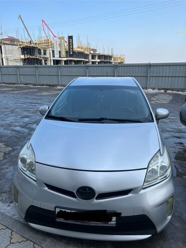 Toyota: Toyota Prius: 2015 г., 1.8 л, Вариатор, Гибрид, Хэтчбэк