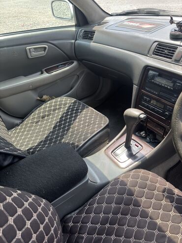 холодильник для машина: Toyota Camry: 1999 г., 2.2 л, Автомат, Бензин, Седан