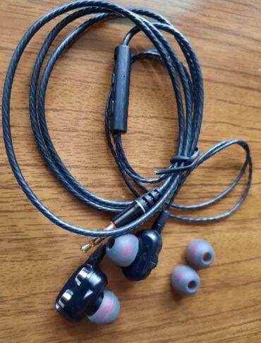 Qulaqcıqlar: Yeni Simli Qulaqcıqlar, rəng - Qara — 9