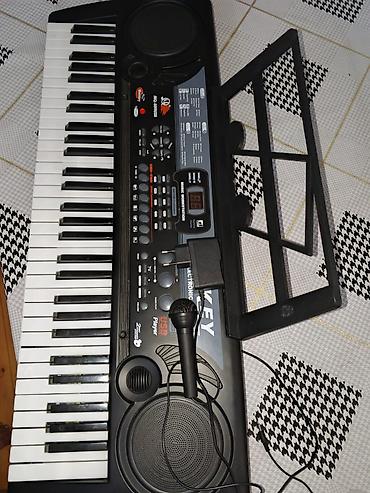 səs platası: Elektron sintizator – mikrofon və not dəsti ilə - 54 klavişli — 2