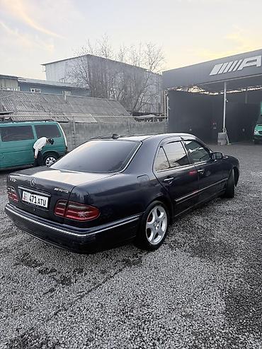 короткий спринтер: Mercedes-Benz E-Class: 2002 г., 3.2 л, Автомат, Дизель, Седан — 5