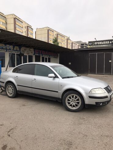 Volkswagen: Volkswagen Passat: 2003 г., 2 л, Механика, Бензин, Седан