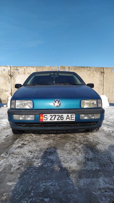 Volkswagen: Volkswagen Passat: 1992 г., 2 л, Механика, Бензин, Седан — 1